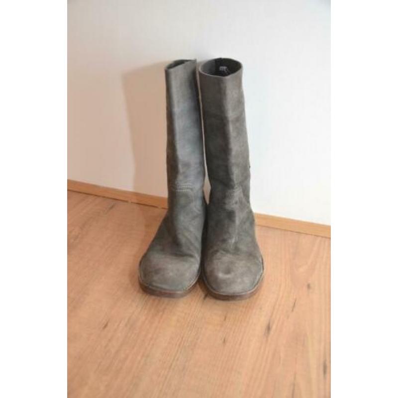 Handgemaakt suede Costume National laarzen, Mt. 37,5 - 38
