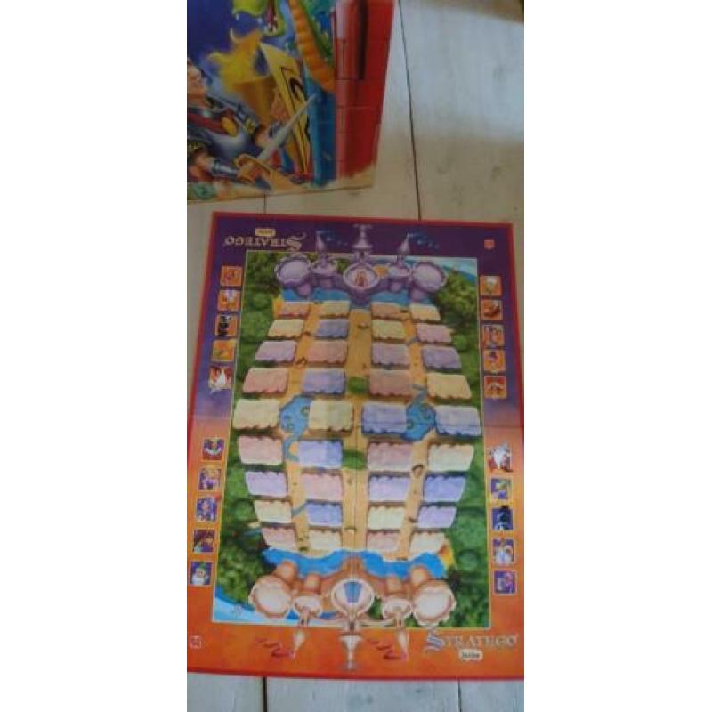 Stratego junior, compleet en ziet er perfect uit! Zie foto's