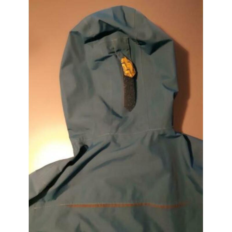 Jack wolfskin regenjas maat 140/146