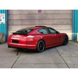 Porsche Panamera 4.8 GTS 20 INCH * SPORTUITLAAT * BOSE * SCH