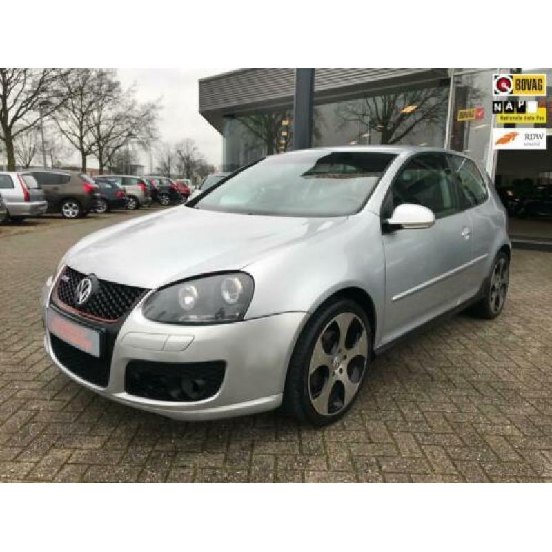 Volkswagen Golf 1.6 FSI Turijn Navigatie, Airco, cruise cont