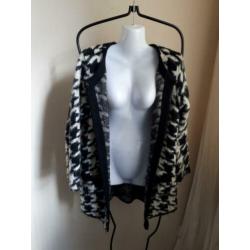 Mt S/M BETTY&CO damesvest in keurige staat!!!