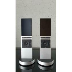 NEEO 3 x brain 2 x remote compleet
