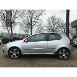 Volkswagen Golf 1.6 FSI Turijn Navigatie, Airco, cruise cont
