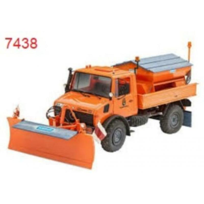 NEW Revell 1:24 07438 UNIMOG U 1300 L ''Winterdienst (1978)