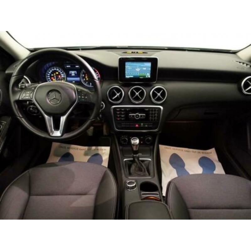 Mercedes-Benz A-Klasse 180 URBAN AMG Line Navi, Xenon, Hleer