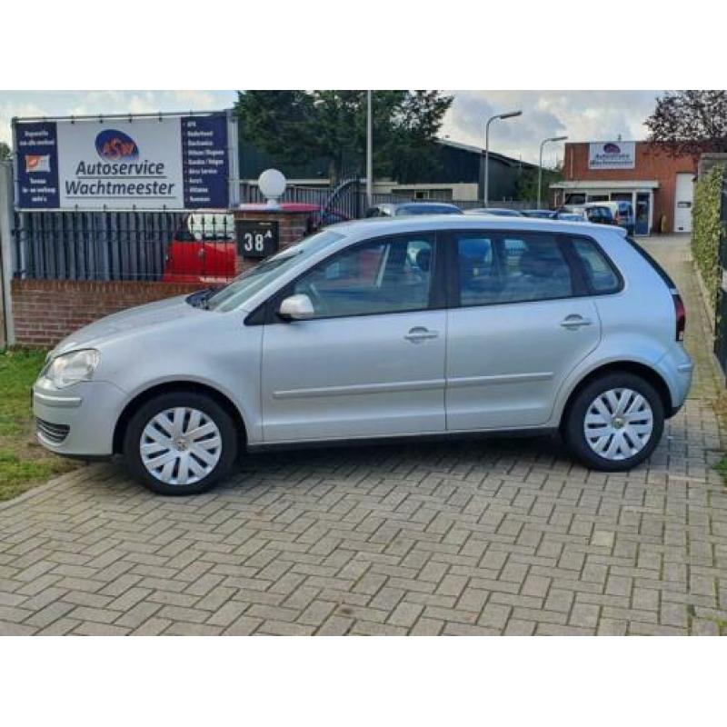 Volkswagen Polo 1.4-16V Comfortline