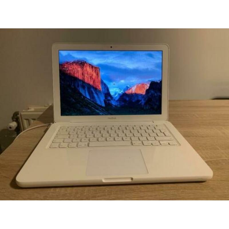 MacBook 13-inch Mid 2010 wit unibody