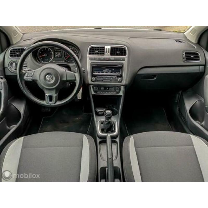 Volkswagen Polo 1.2TSI R-Line Edition Panodak LED PDC Cruise