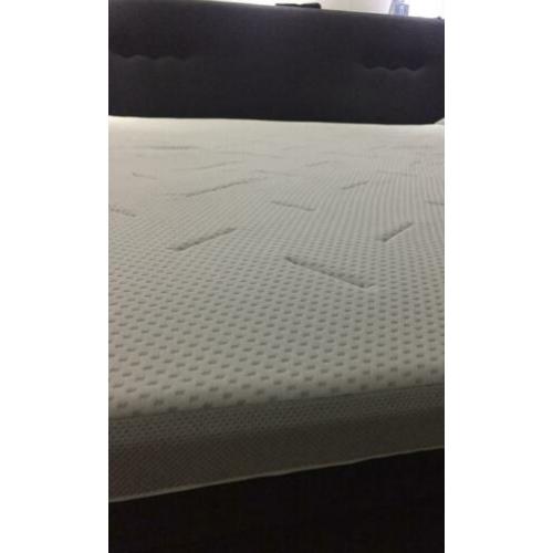 Wellpur Gold Topper 180x200 traagschuim bijna NIEUW