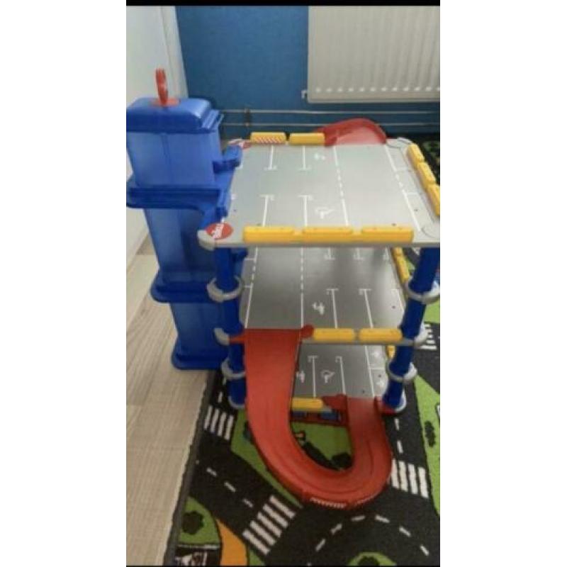 Sikuworld 2 in 1 garage met glijbaan en lift