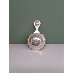 Hollands Zilveren Theezeef, €20,-.