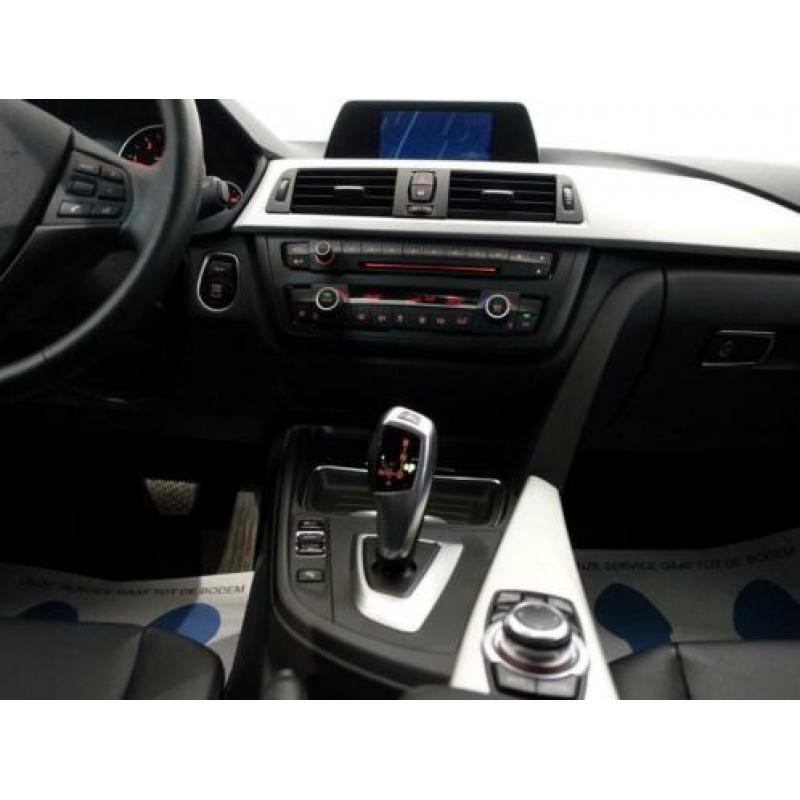 BMW 3 Serie Sedan 320D 164PK HIGH EXECUTIVE AUT8, Leer, Navi