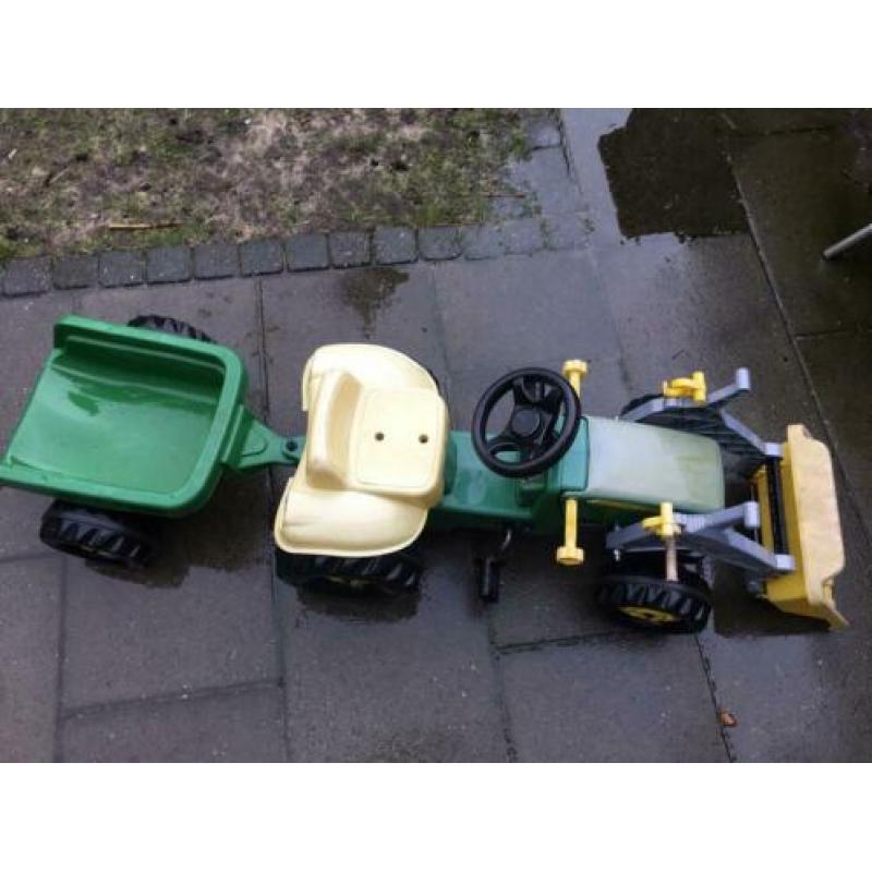 John Deere tractor met aanhanger