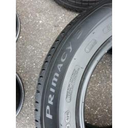 2 x 215/65/17 Michelin Primacy 3 Nieuw Nu 275,- incl montage