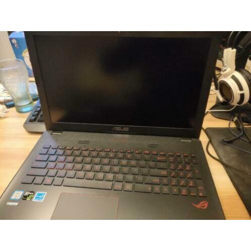 ROG GL552 gaming laptop ( Razer MECHANICAL GAMING KEYBOARD)