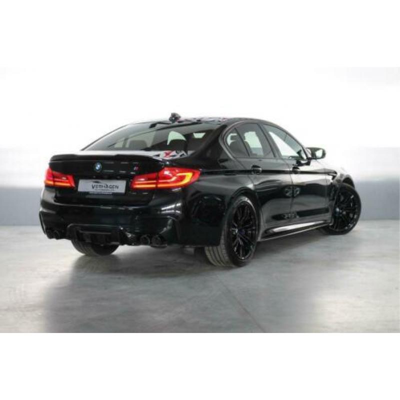 BMW M5 600pk Carbon Head-up Sportuitlaat (bj 2018)