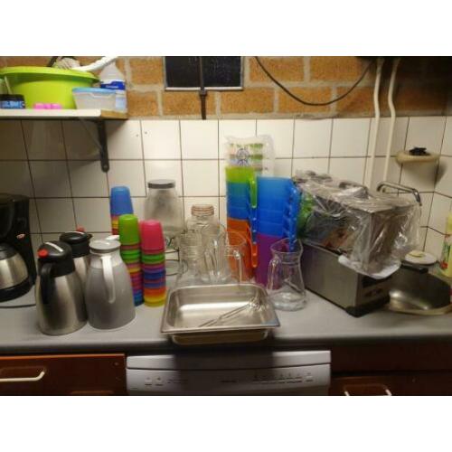 Bekers, glazen & plastic kannen, frituur