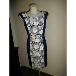 D4A Phase Eight schitterende jurk nacht blauw bloemen erop S
