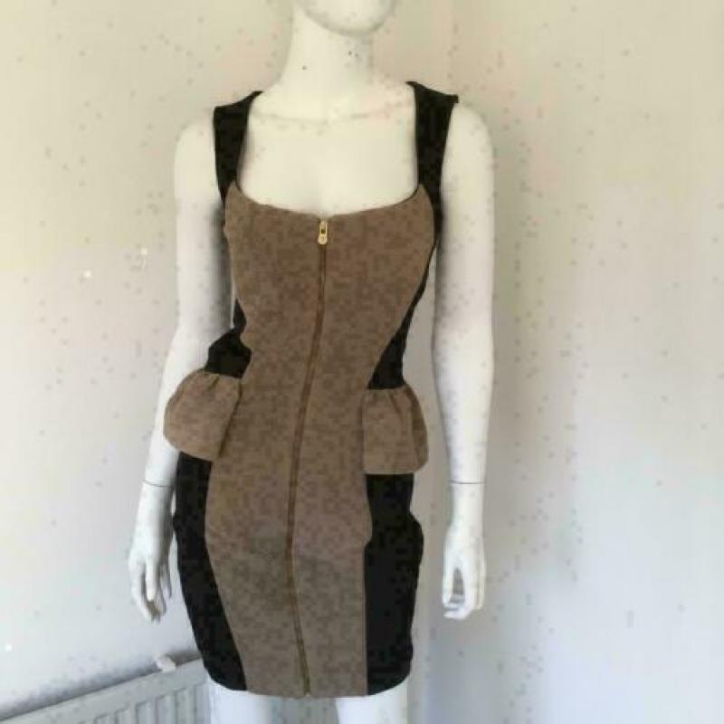 3546 Gloednieuwe exclusieve jurk SUPERTRASH; Mt=S