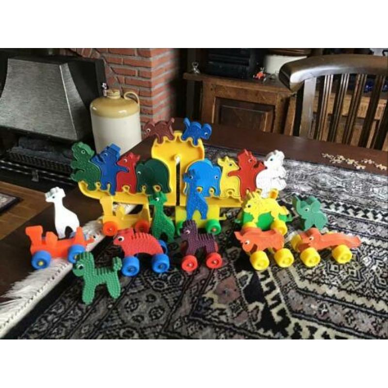 Partij Spindler rubberen / vinyl dieren , treintjes