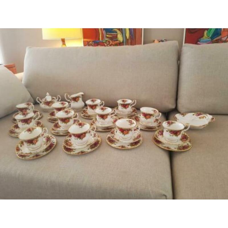 Royal Albert Old country roses ,compleet grote koffie 12 per