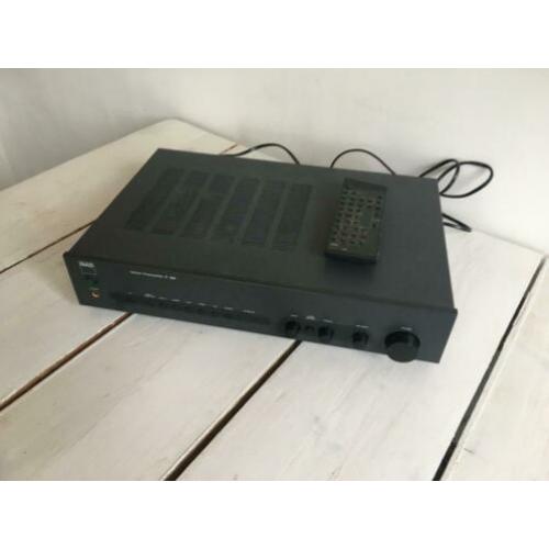 NAD C160 voorversterker met originele afstandsbediening.