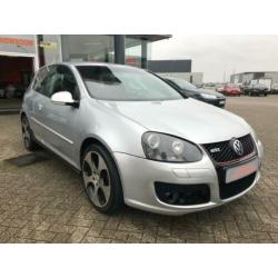 Volkswagen Golf 1.6 FSI Turijn Navigatie, Airco, cruise cont