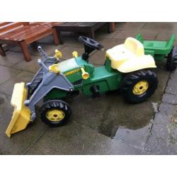 John Deere tractor met aanhanger