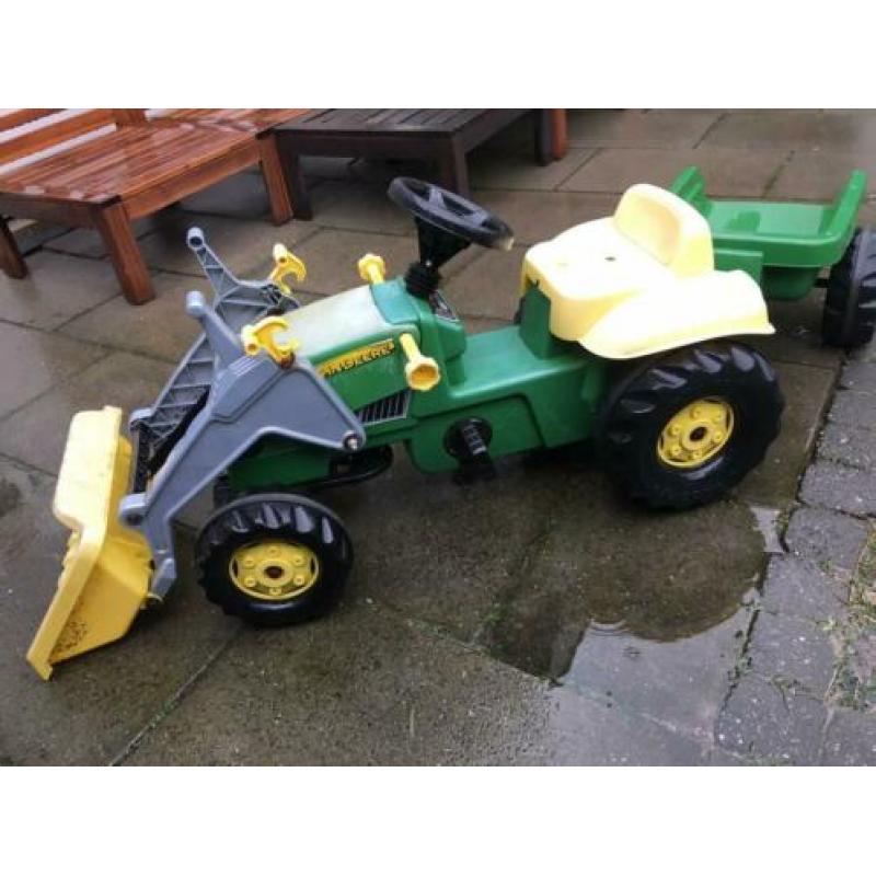 John Deere tractor met aanhanger