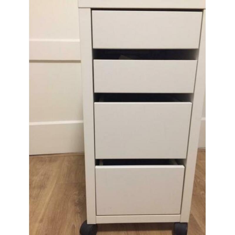 Wit Ladeblok (Ikea)