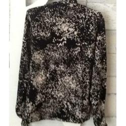 Tumble "N Dry Shirtje (zwart met printjes) mt. 116 (B27A)