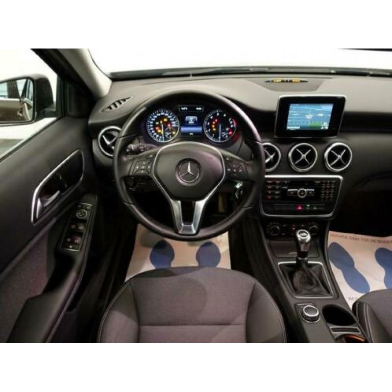 Mercedes-Benz A-Klasse 180 URBAN AMG Line Navi, Xenon, Hleer