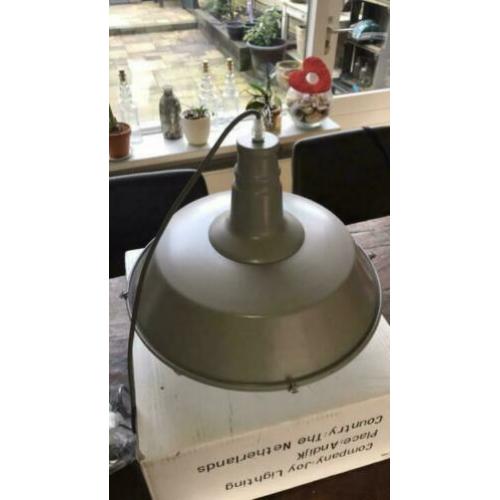 Robuuste hanglamp beton kleur