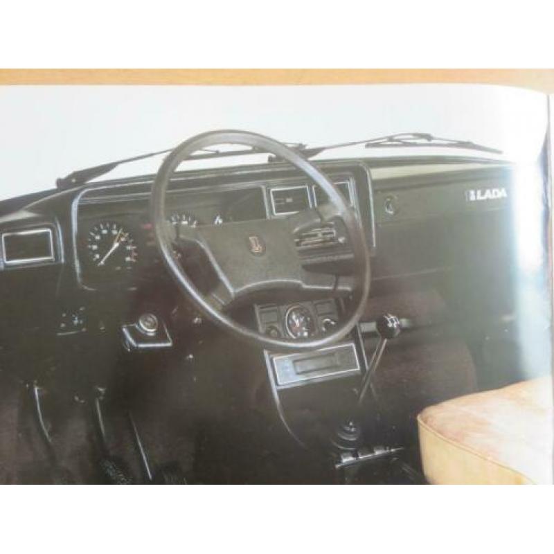 folder de nieuwe Lada 2107