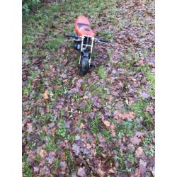 mini bike 49cc moet weg