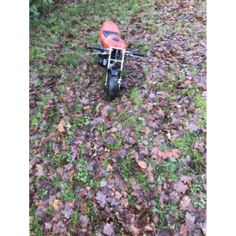 mini bike 49cc moet weg