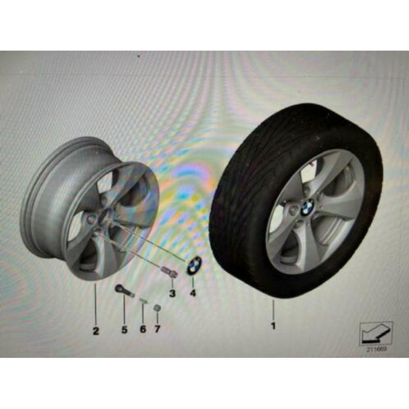BMW LM 16 inch velgen met ZGAN zomerbanden Pirelli