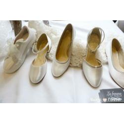 trouwjurk bruidsjurk trouwschoenen hoepels sluiers