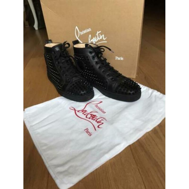 Christian Louboutin “Louis Flat Calf/Spikes” black maat 42,5