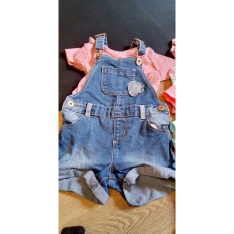 Pakketje kleding maat 80