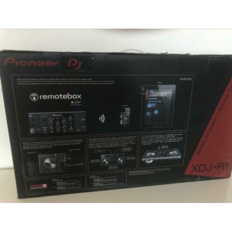 Pioneer XDJ-R1 DJ Set