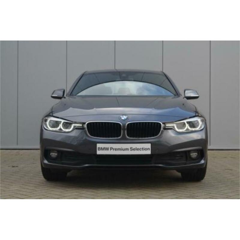 BMW 3 Serie 318d High Executive / Sportline / Leer / Automaa
