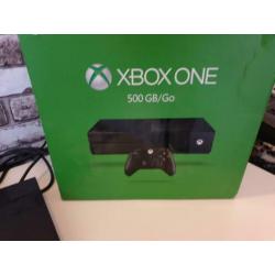 Xbox One 500gb plus controller & 5spellen!