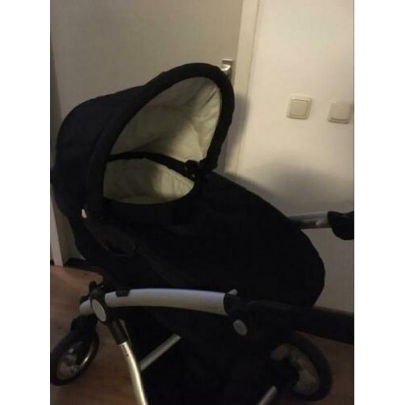Zwarte MUTSY m MAXI COSI alles gewassen Gebr v 2 kleinkinder