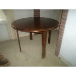 ronde eiken uitschuiftafel