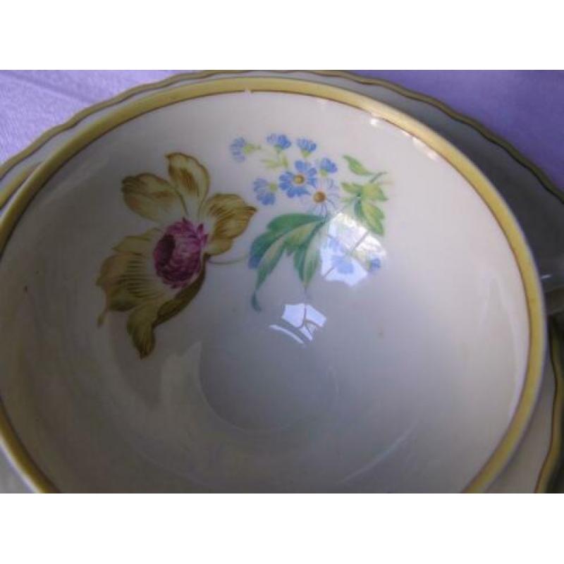 Ontbijtsetje vintage dejeuneetje met bloem kraamcadeautje