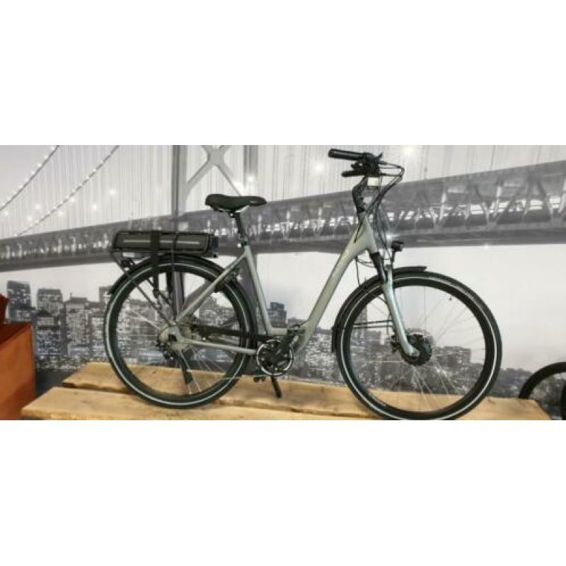 Nieuwe Multicycle Voyage E-bike 500 watt accu Opruiming!!