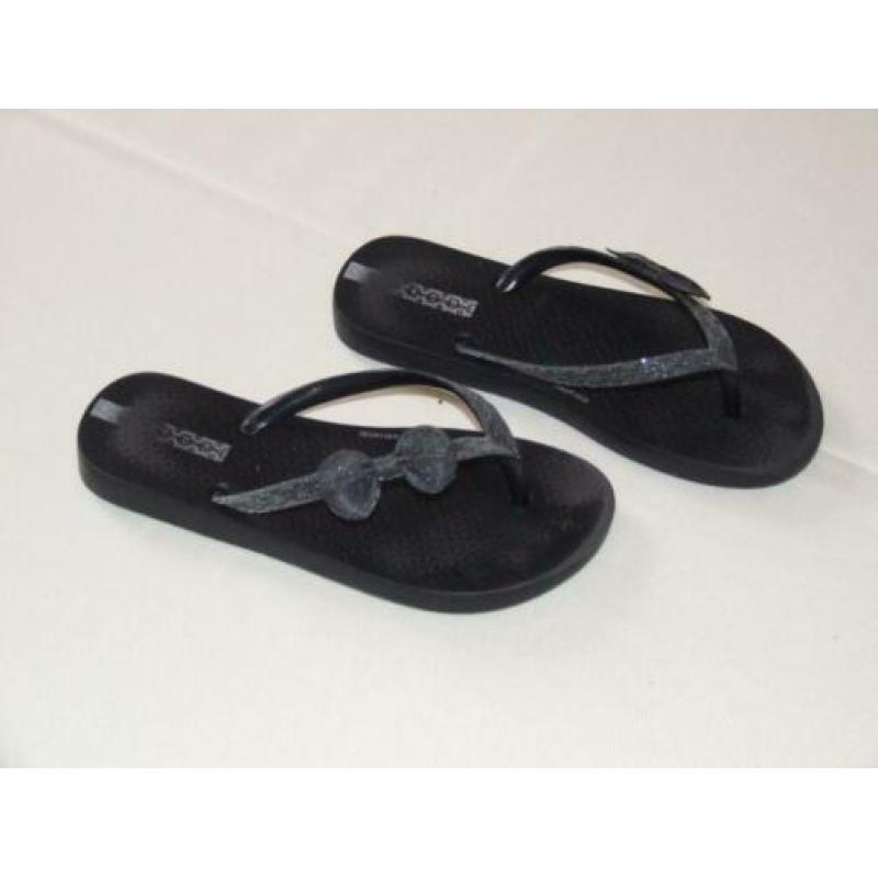 mooie teenslippers IPANAMA maat 31