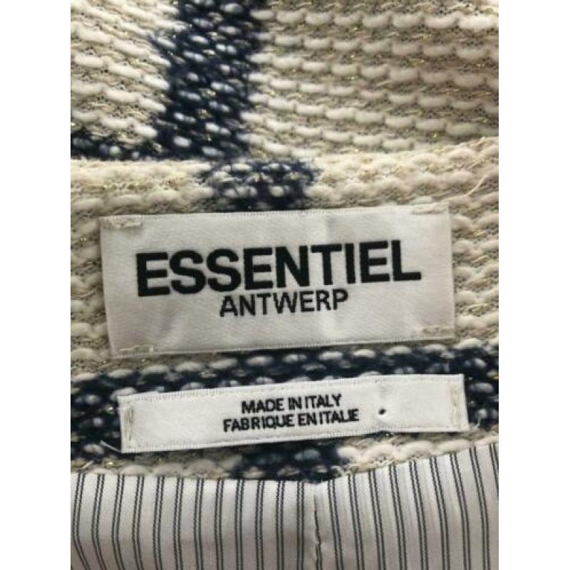 **ESSENTIEL** maat 38 NIEUW!! Geweldig jasje mooie ruit
